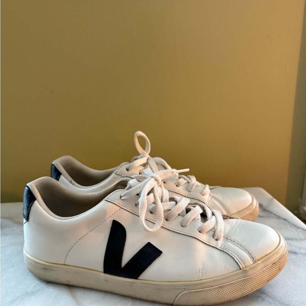 Veja Esplar Leather Sneakers
